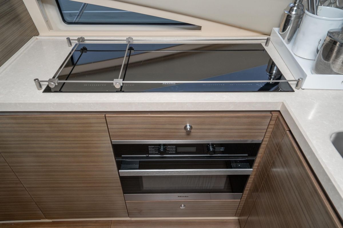2017 Azimut 54 