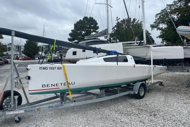 2022 Beneteau First 24 SE