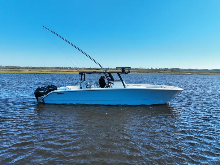 Motivated Yacht Photos Pics 