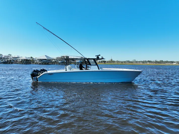 Motivated Yacht Photos Pics 