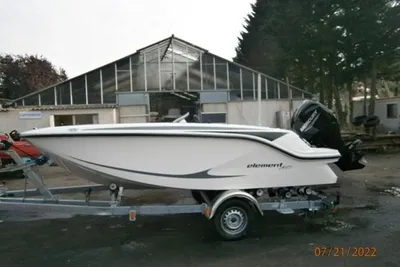 2024 Bayliner Element M15