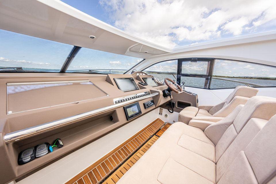 2018 Windy 46 Chinook Cruiser for sale - YachtWorld