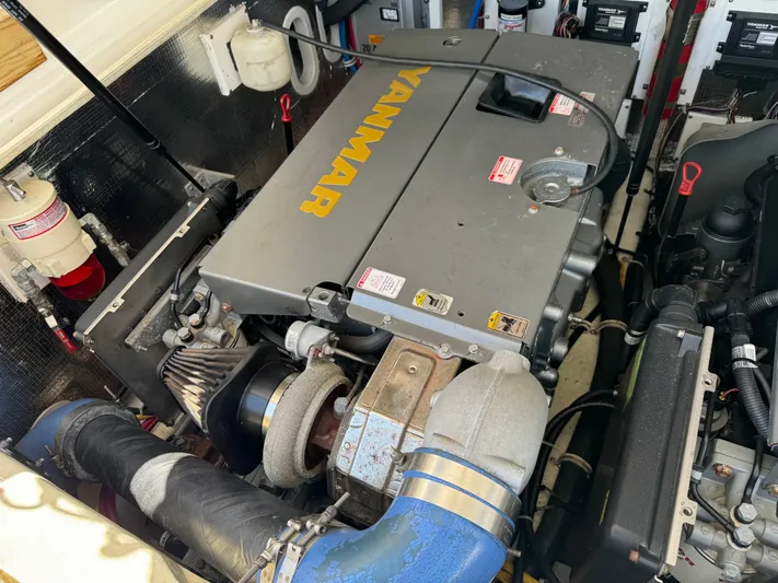 Destiny Yacht Photos Pics Engine compartment of 2012 Albemarle 280 XF Express with Yanmar engine.