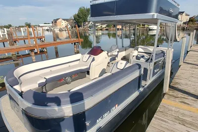 Tahoe Pontoon Cascade Funship