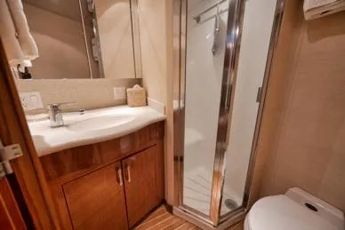 Jen Jen Yacht Photos Pics 