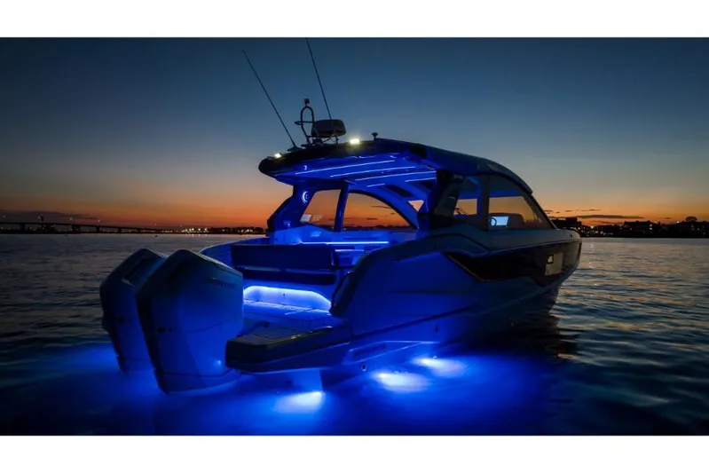 Penny's Escape Yacht Photos Pics 2023-Galeon-375-GTO-MarineMax