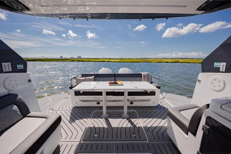 Penny's Escape Yacht Photos Pics 2023-Galeon-375-GTO-MarineMax