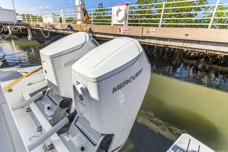 Penny's Escape Yacht Photos Pics 