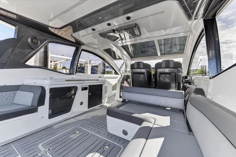 Penny's Escape Yacht Photos Pics 