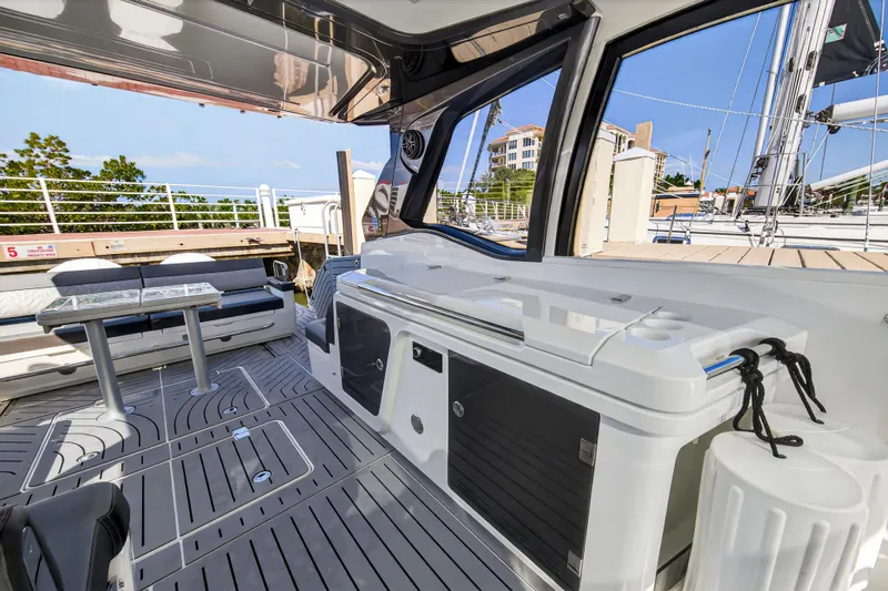 Penny's Escape Yacht Photos Pics Interior of the 2024 Galeon 375 GTO yacht.