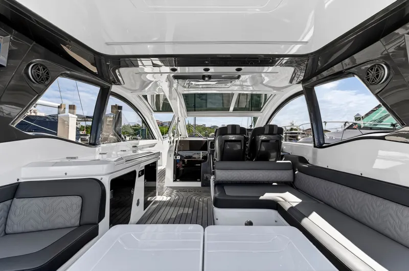 Penny's Escape Yacht Photos Pics 