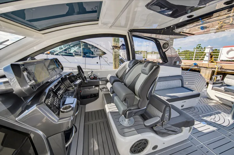 Penny's Escape Yacht Photos Pics Interior of the 2024 Galeon 375 GTO yacht.
