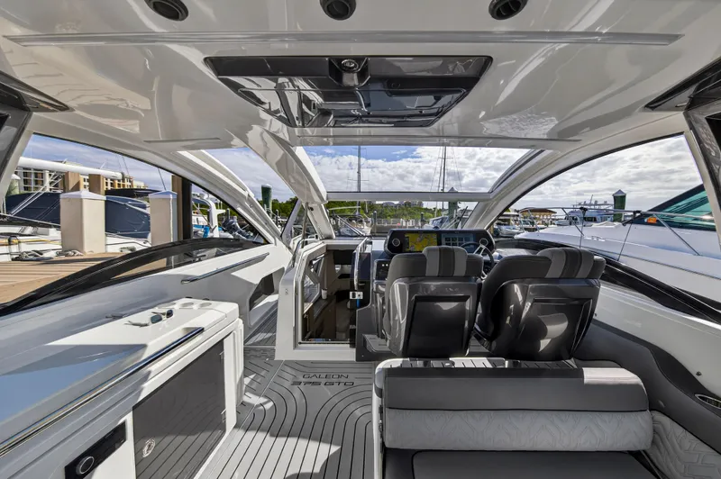 Penny's Escape Yacht Photos Pics 