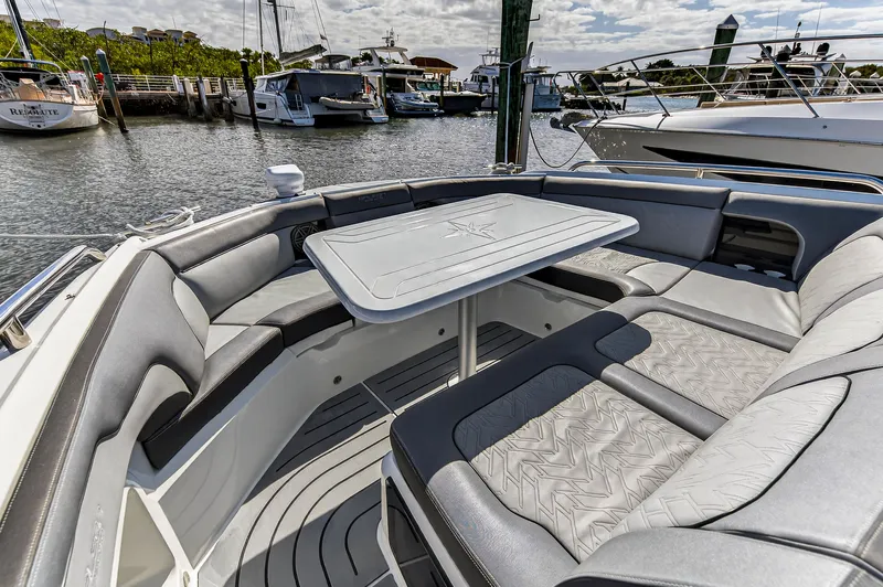 Penny's Escape Yacht Photos Pics 