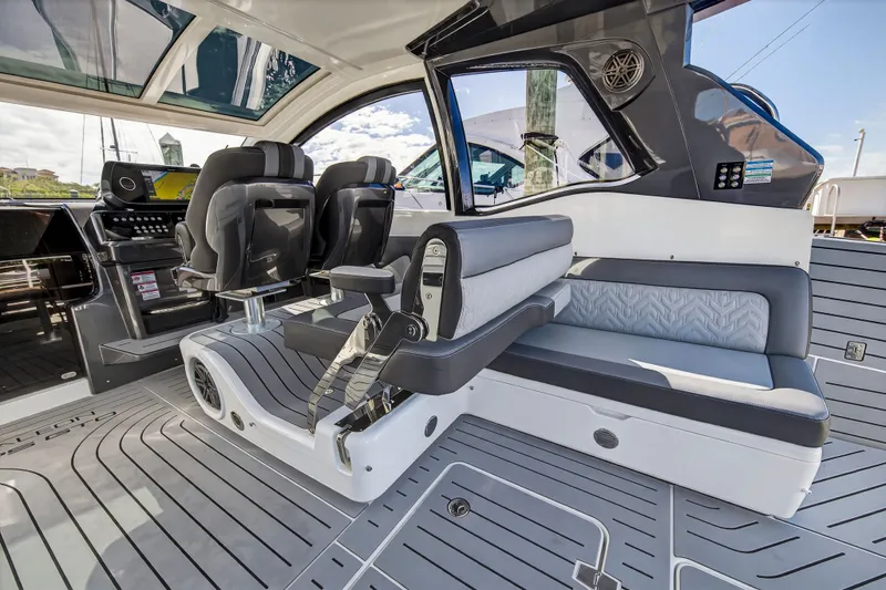 Penny's Escape Yacht Photos Pics Interior of 2024 Galeon 375 GTO yacht.