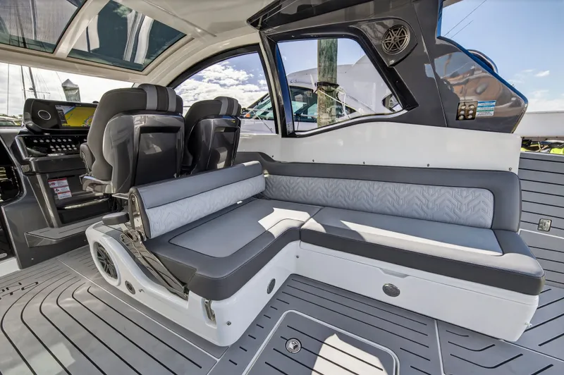 Penny's Escape Yacht Photos Pics 