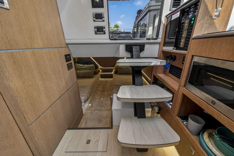 Penny's Escape Yacht Photos Pics 