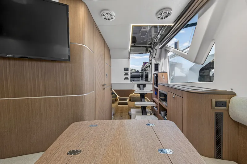 Penny's Escape Yacht Photos Pics 