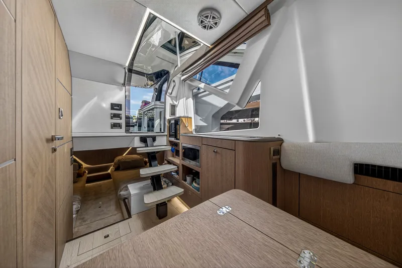 Penny's Escape Yacht Photos Pics 