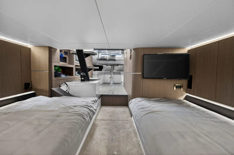 Penny's Escape Yacht Photos Pics 