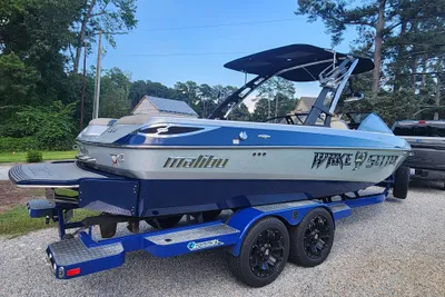 Malibu Wakesetter 23 LSV