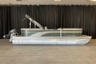 Bennington 22SSRX