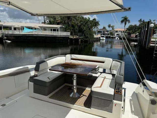  Yacht Photos Pics 2021 TIARA YACHTS 43 LS - Image 11