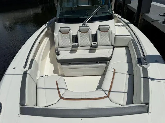  Yacht Photos Pics 2021 TIARA YACHTS 43 LS - Image 17