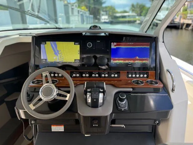  Yacht Photos Pics 2021 TIARA YACHTS 43 LS - Image 15