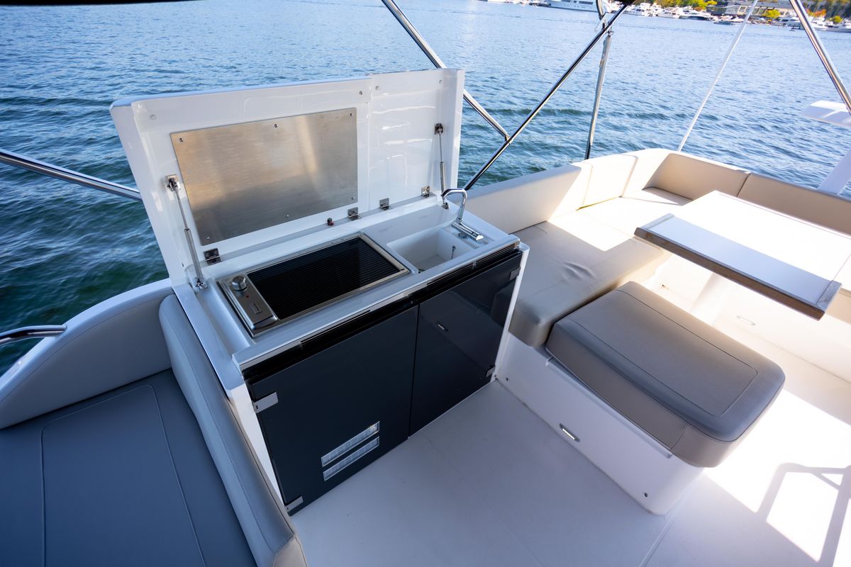 2025 Fairline 50 