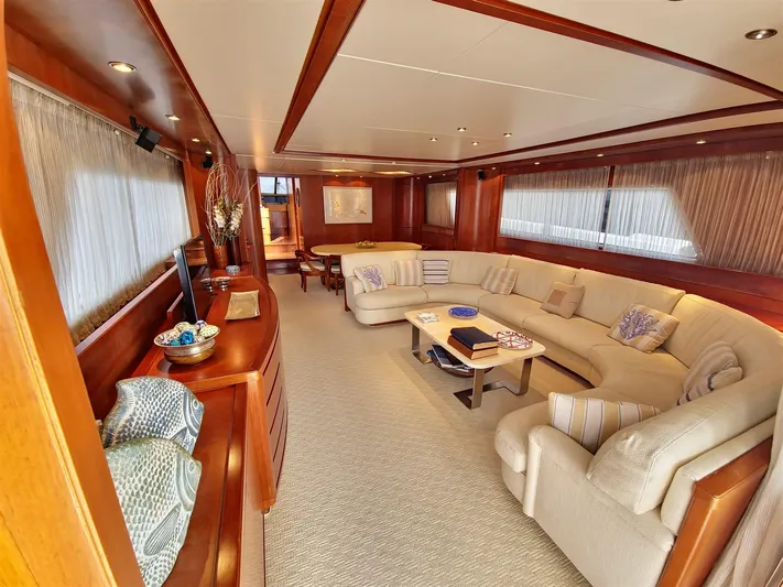  Yacht Photos Pics PHOTO-2023-09-12-19-01-03 2.jpg