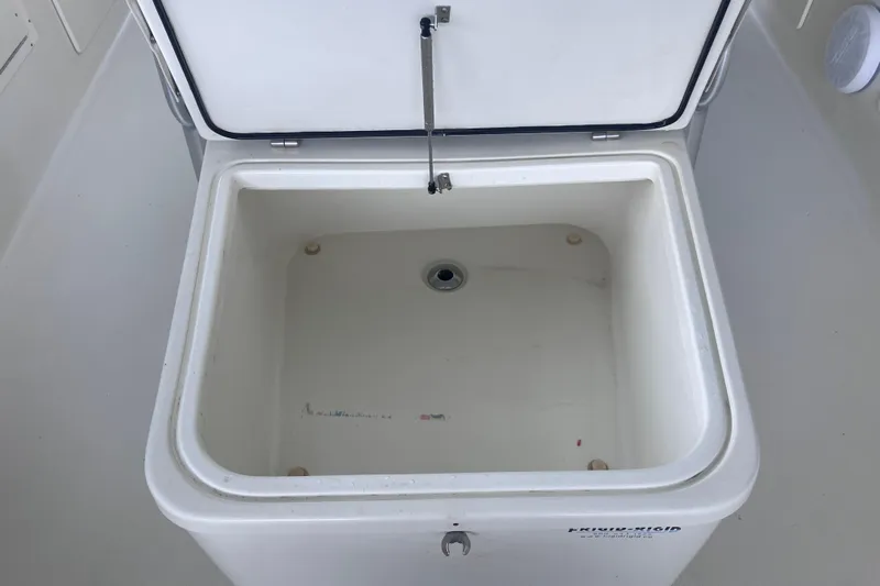  Yacht Photos Pics Open storage compartment on 2008 Hydra-Sports Vector 2900 CC boat.