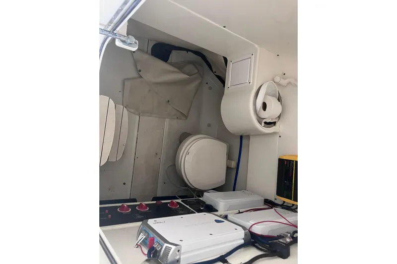  Yacht Photos Pics 2008 Hydra-Sports Vector 2900 CC cabin interior with toilet and equipment.