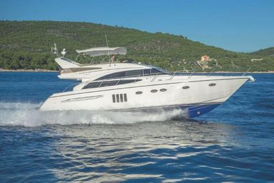 Yacht