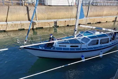 1990 Trident Voyager 35