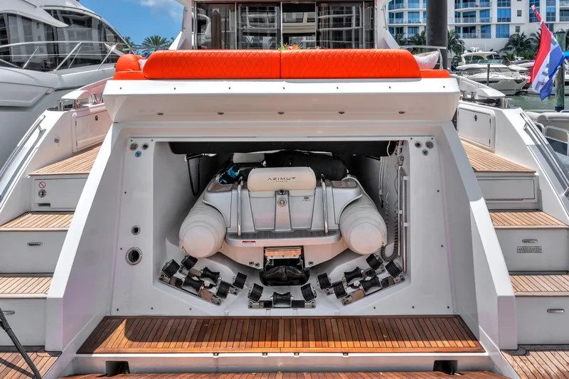 Perfect Storm Yacht Photos Pics 