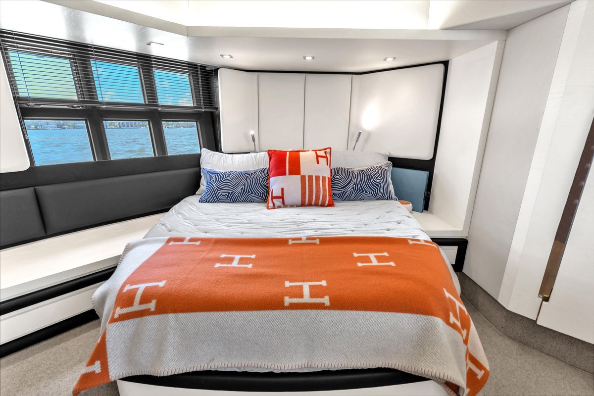 2015 Azimut 55 