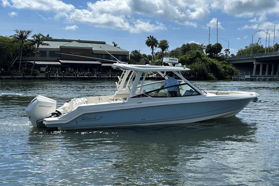 2023 Boston Whaler 280 Vantage