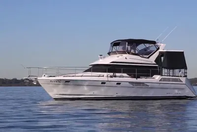 Bayliner 4387 Aft cabin