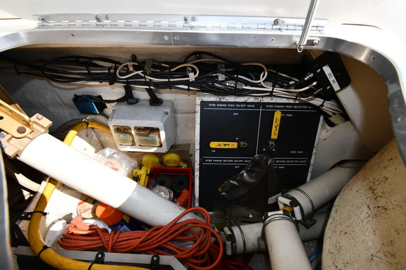  Yacht Photos Pics Engine compartment of 1995 Sea Ray 630 Sundancer with cables and control panels.