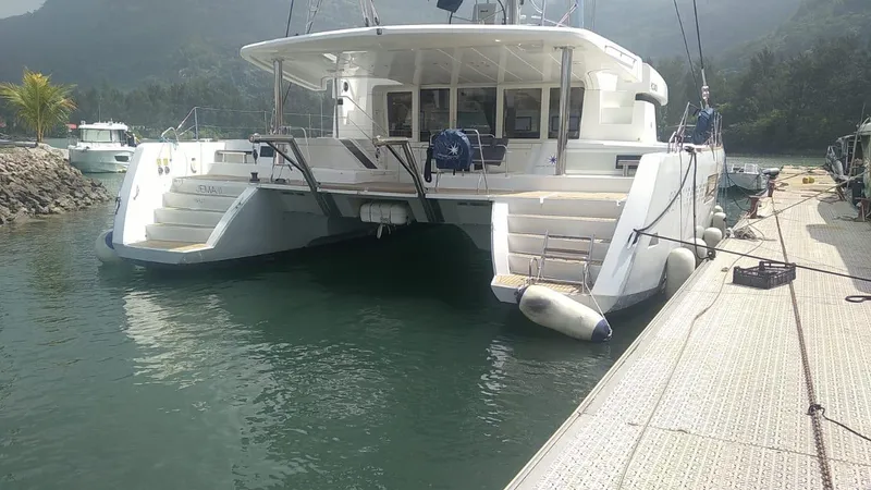 Jema II Yacht Photos Pics 