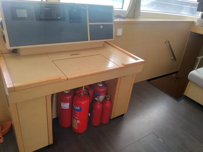 Jema II Yacht Photos Pics Navigation Station