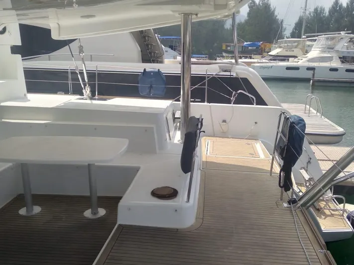 Jema II Yacht Photos Pics Cockpit View (5)