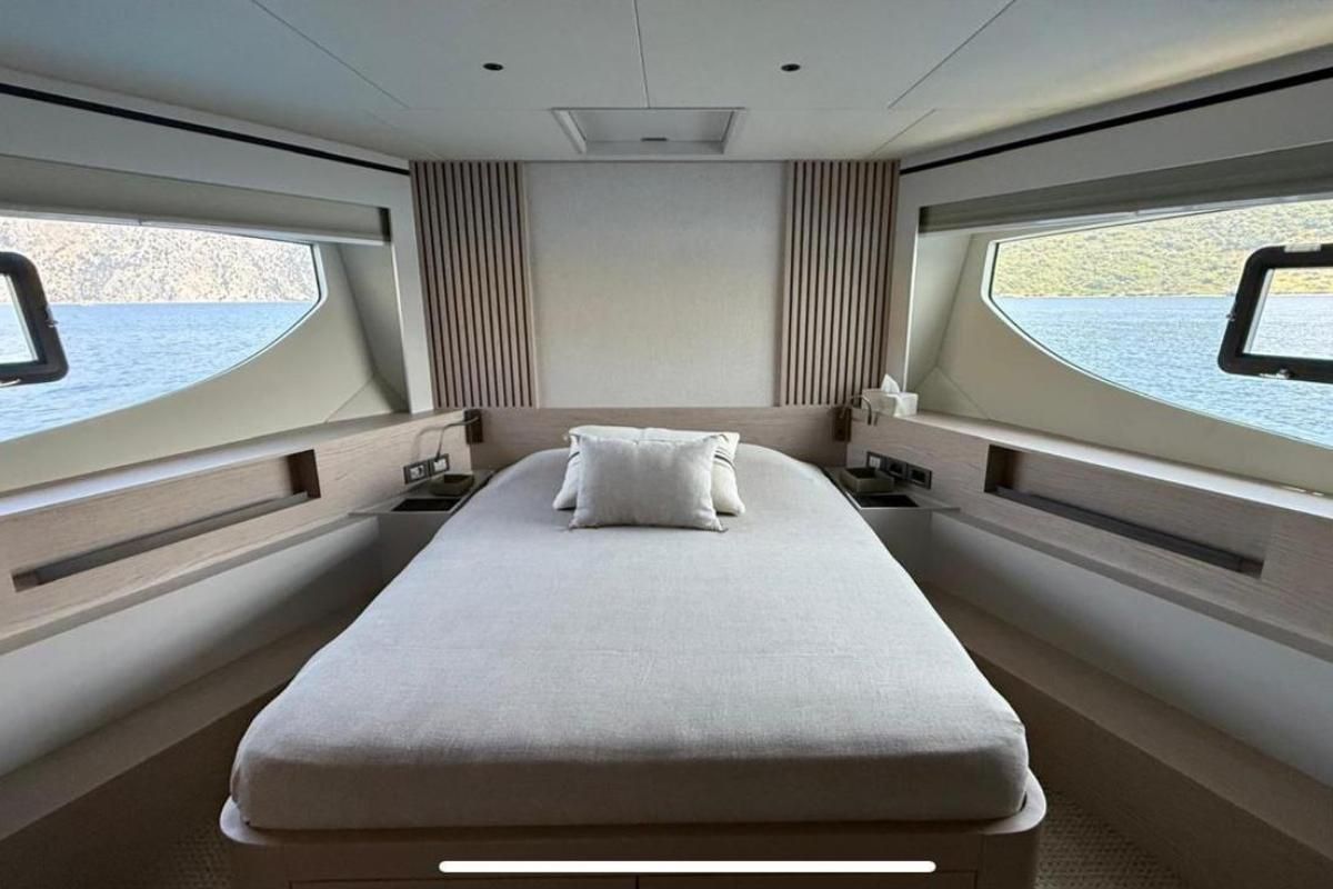 2022 Numarine 74 