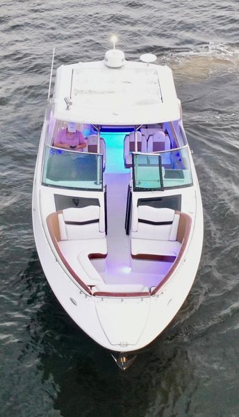 2018 Four Winns H350 OB