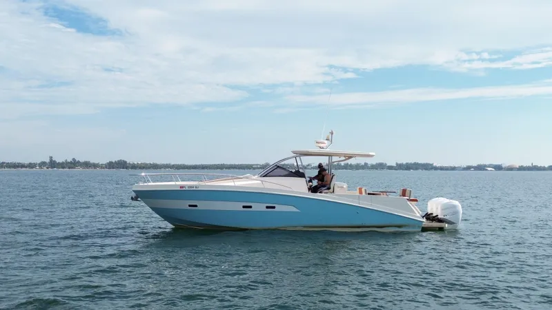  Yacht Photos Pics Azimut 40 Verve 2014