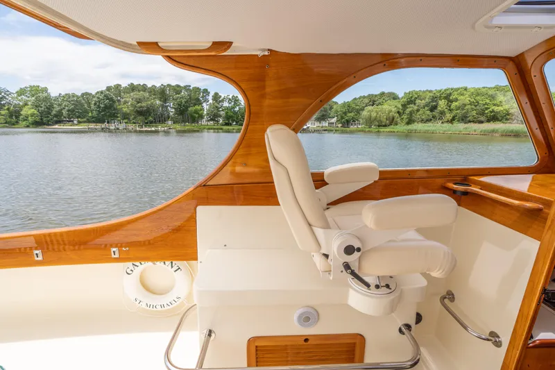 Galavant Yacht Photos Pics 