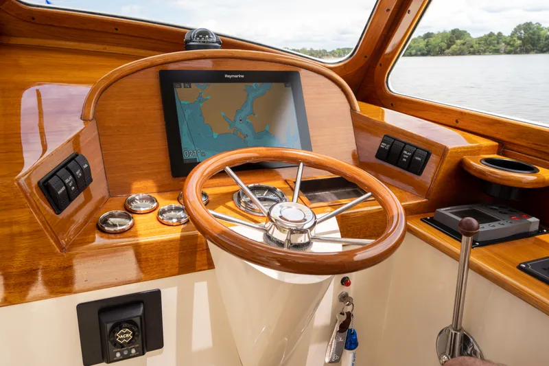 Galavant Yacht Photos Pics 