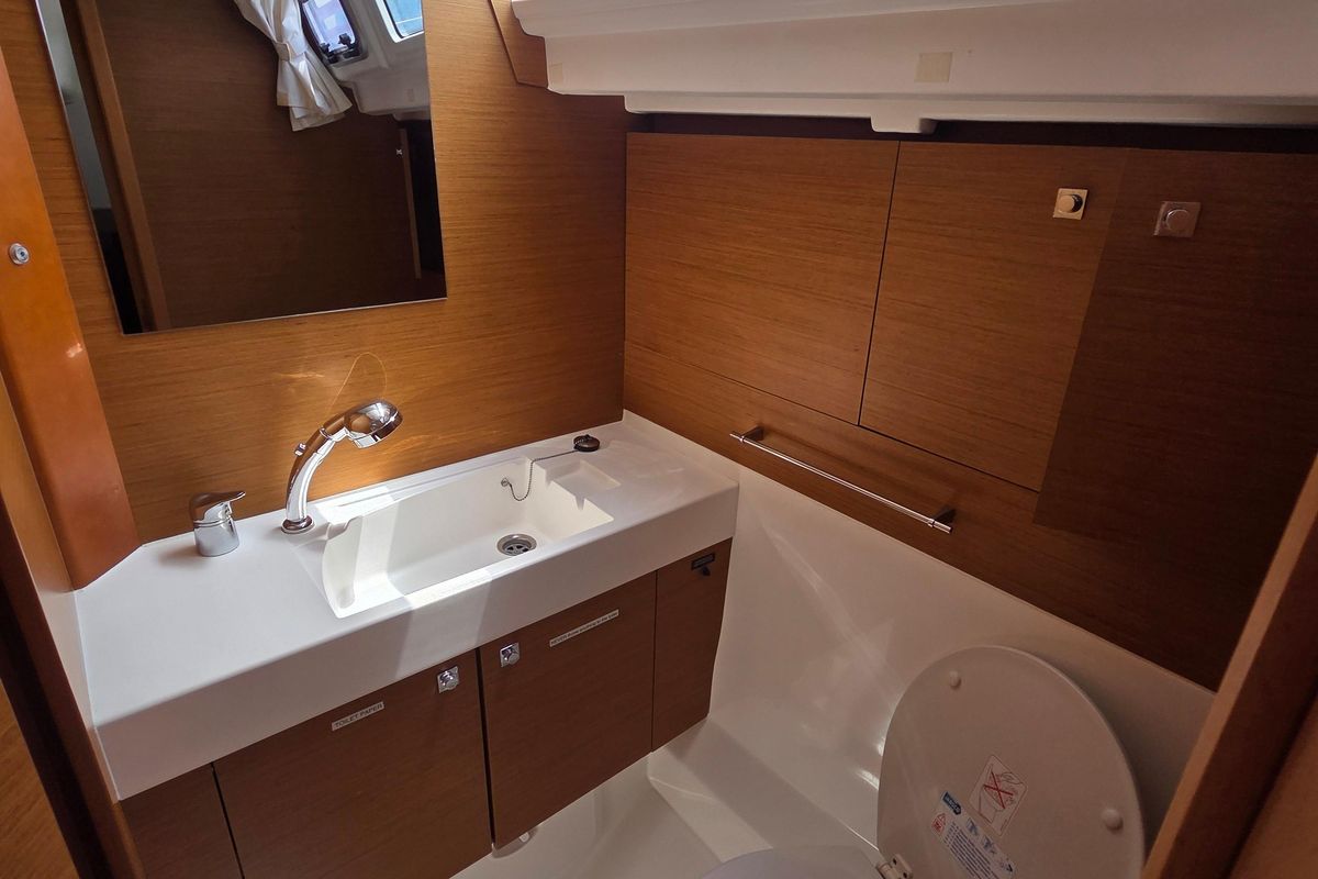 2018 Jeanneau 47 