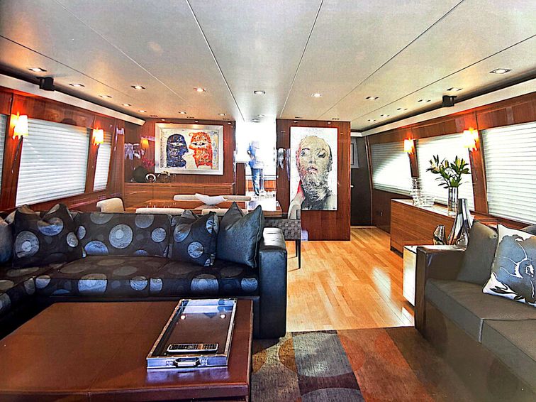 2011-80-hatteras-80-motor-yacht